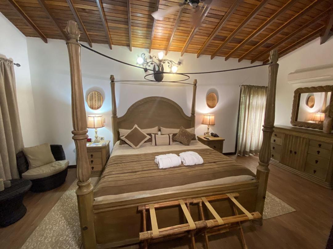 Ara Meru Lodge Canaima Extérieur photo