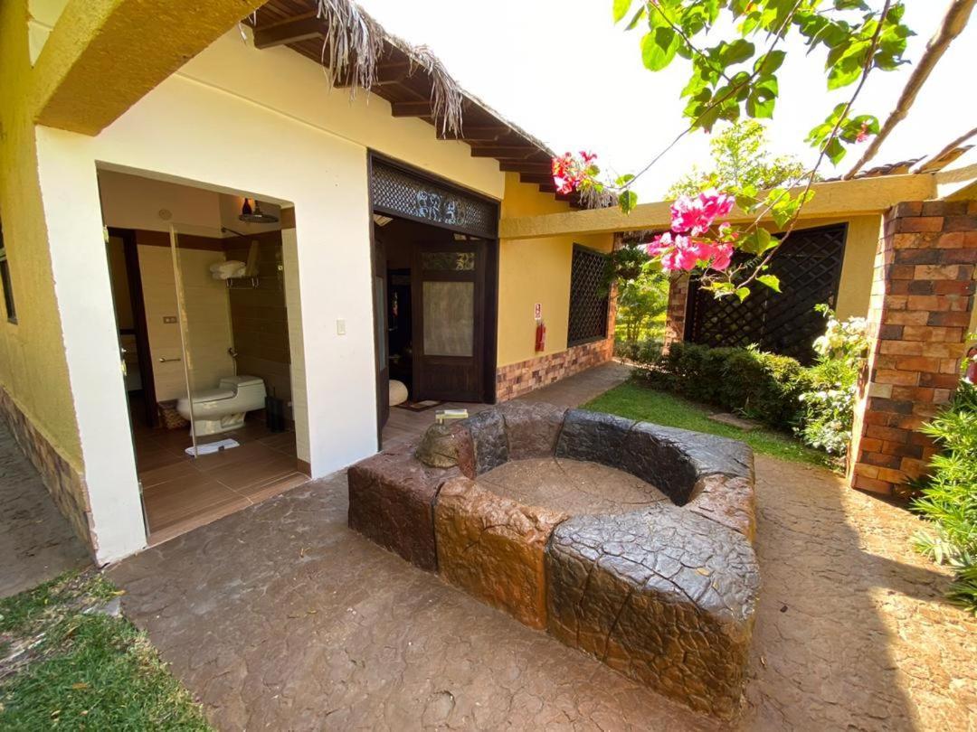 Ara Meru Lodge Canaima Extérieur photo