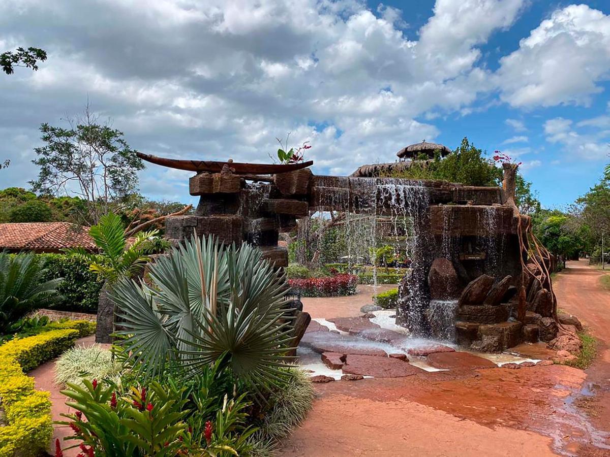 Ara Meru Lodge Canaima Extérieur photo