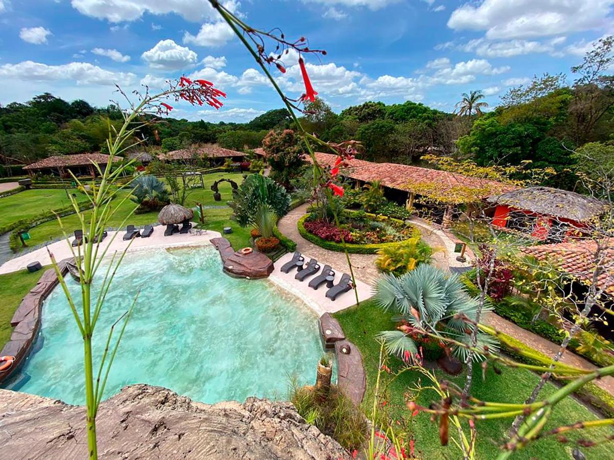 Ara Meru Lodge Canaima Extérieur photo