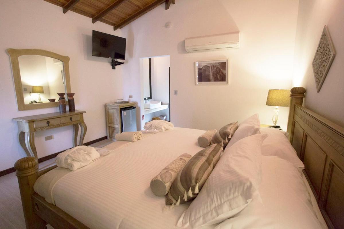 Ara Meru Lodge Canaima Extérieur photo